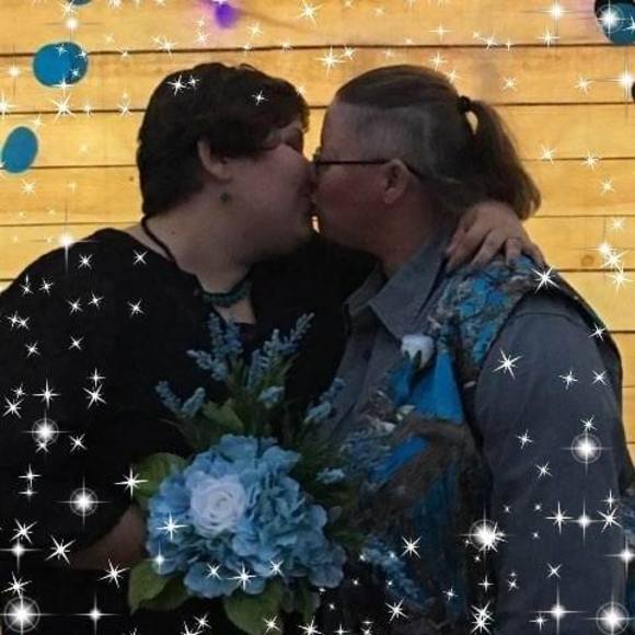 Meet your Posher, Stephanie - Picture 1 of 1